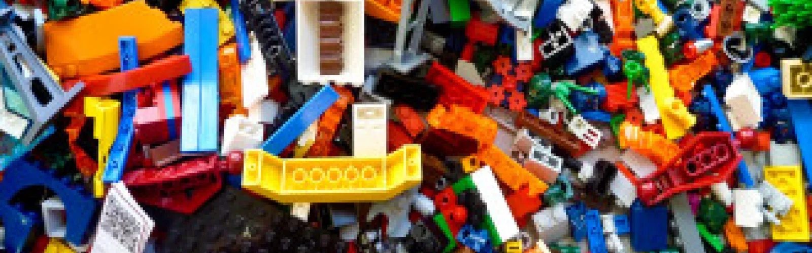 Pile of assorted LEGO bricks.